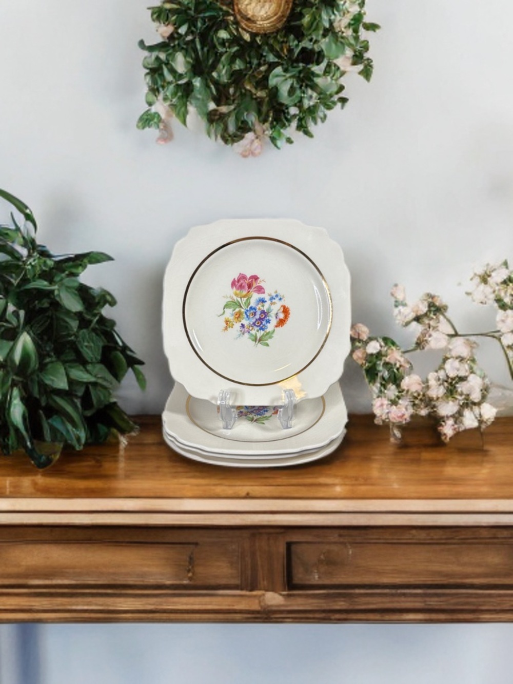 Harker Early American Set of 4 bread/dessert plates 6.5”